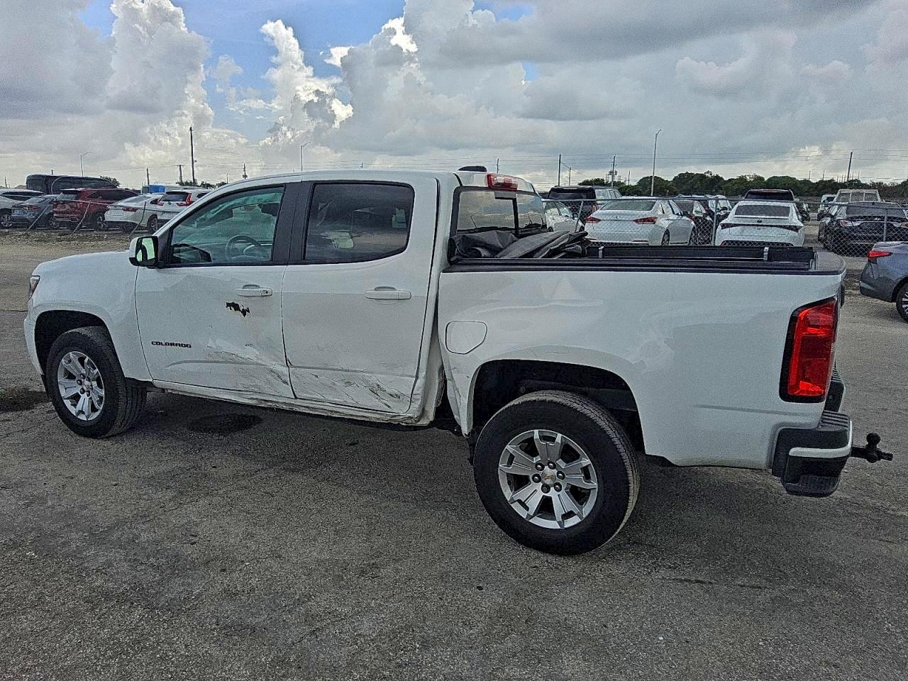 2022 CHEVROLET COLORADO LT photo 2