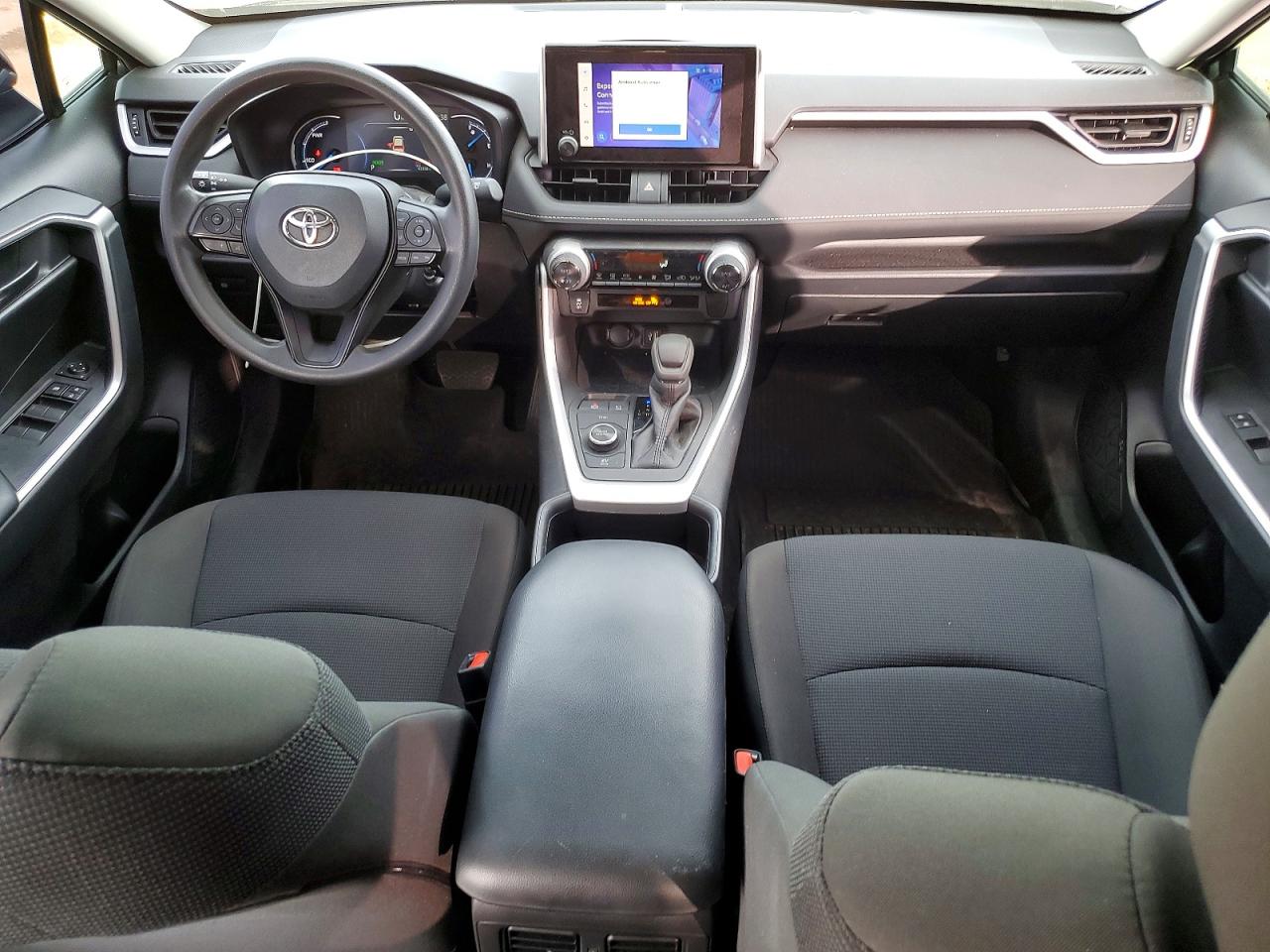 2024 TOYOTA RAV4 LE photo 8