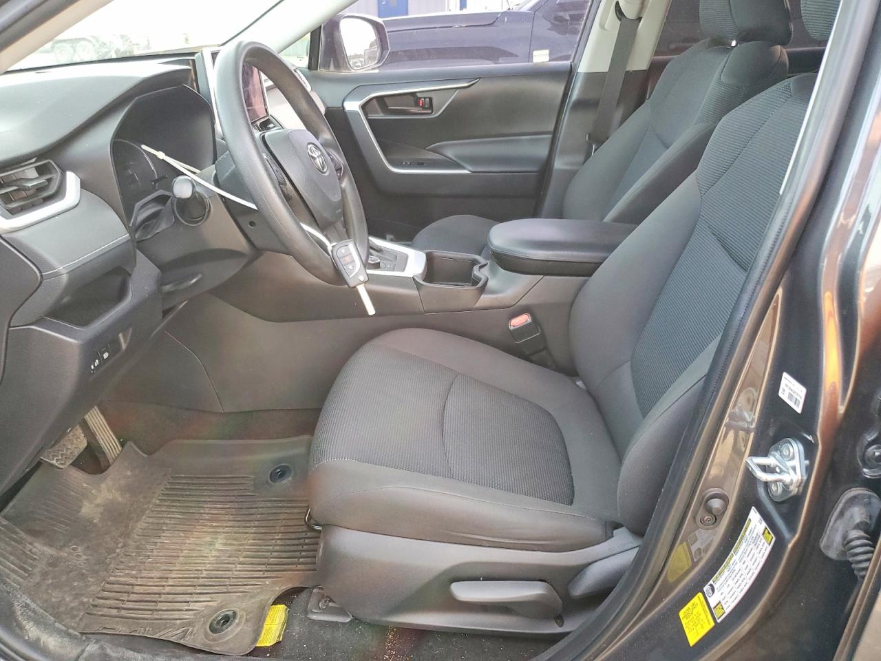 2024 TOYOTA RAV4 LE photo 7