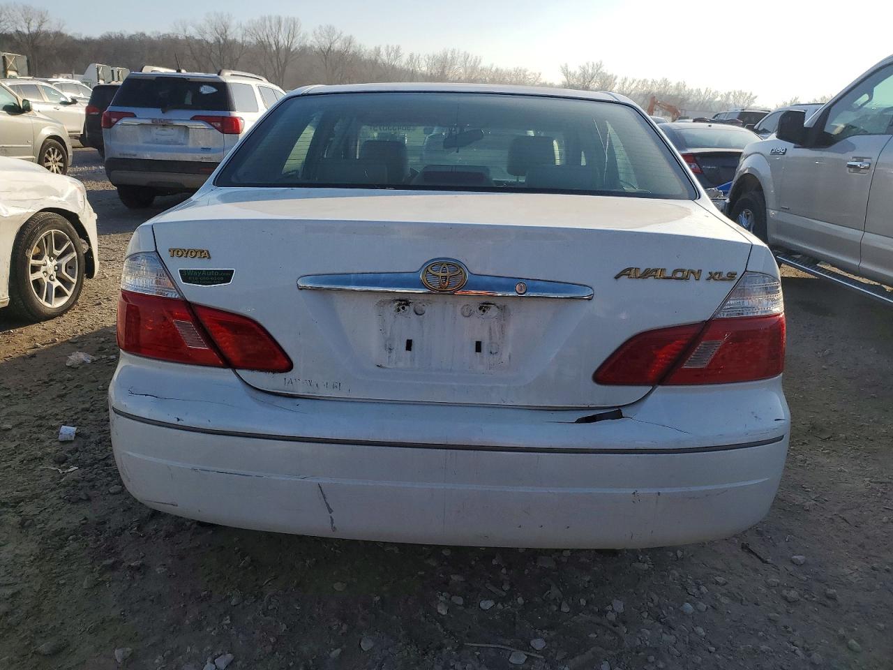 2003 TOYOTA AVALON XL photo 11