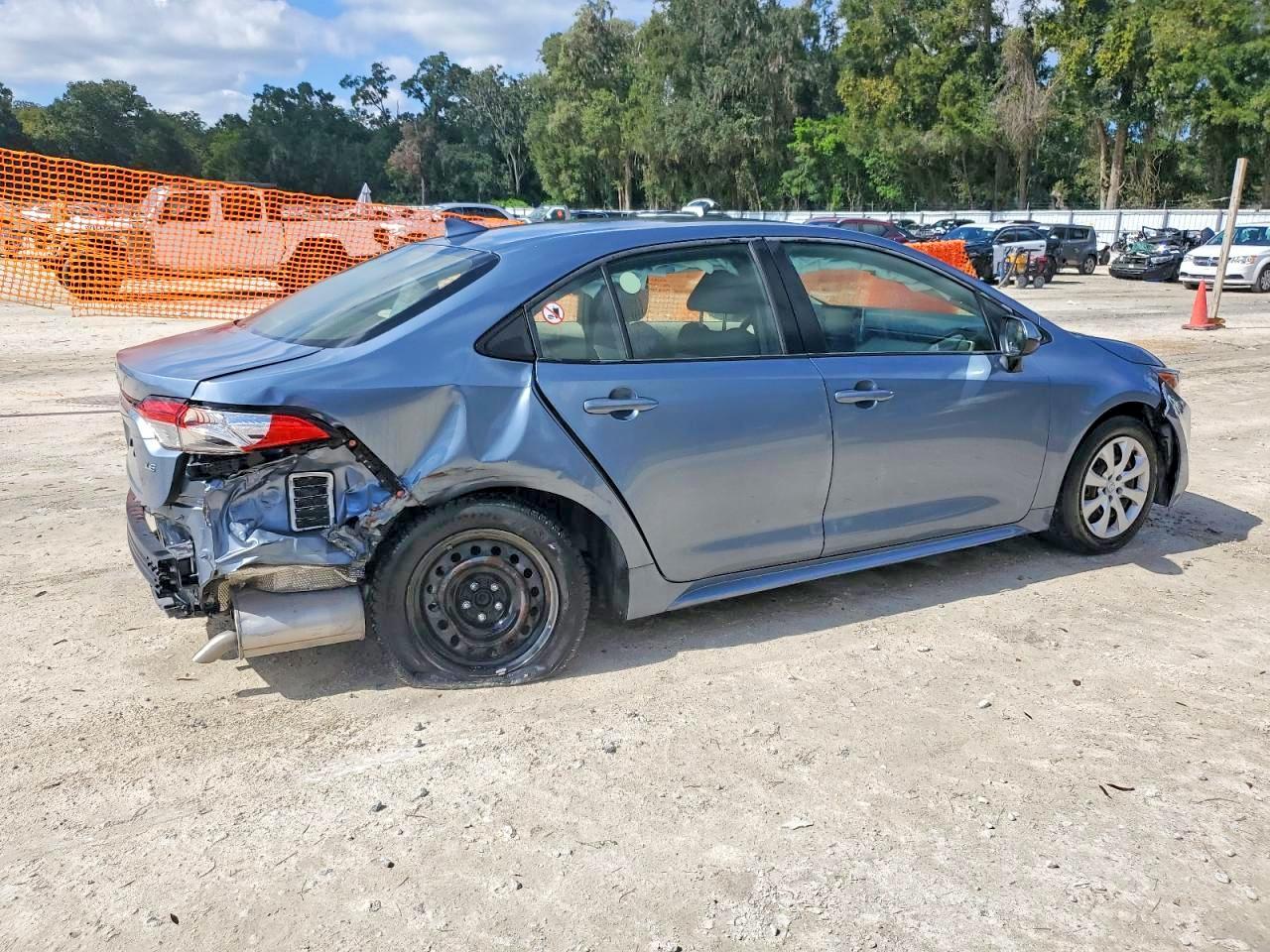 2020 TOYOTA COROLLA LE photo 5