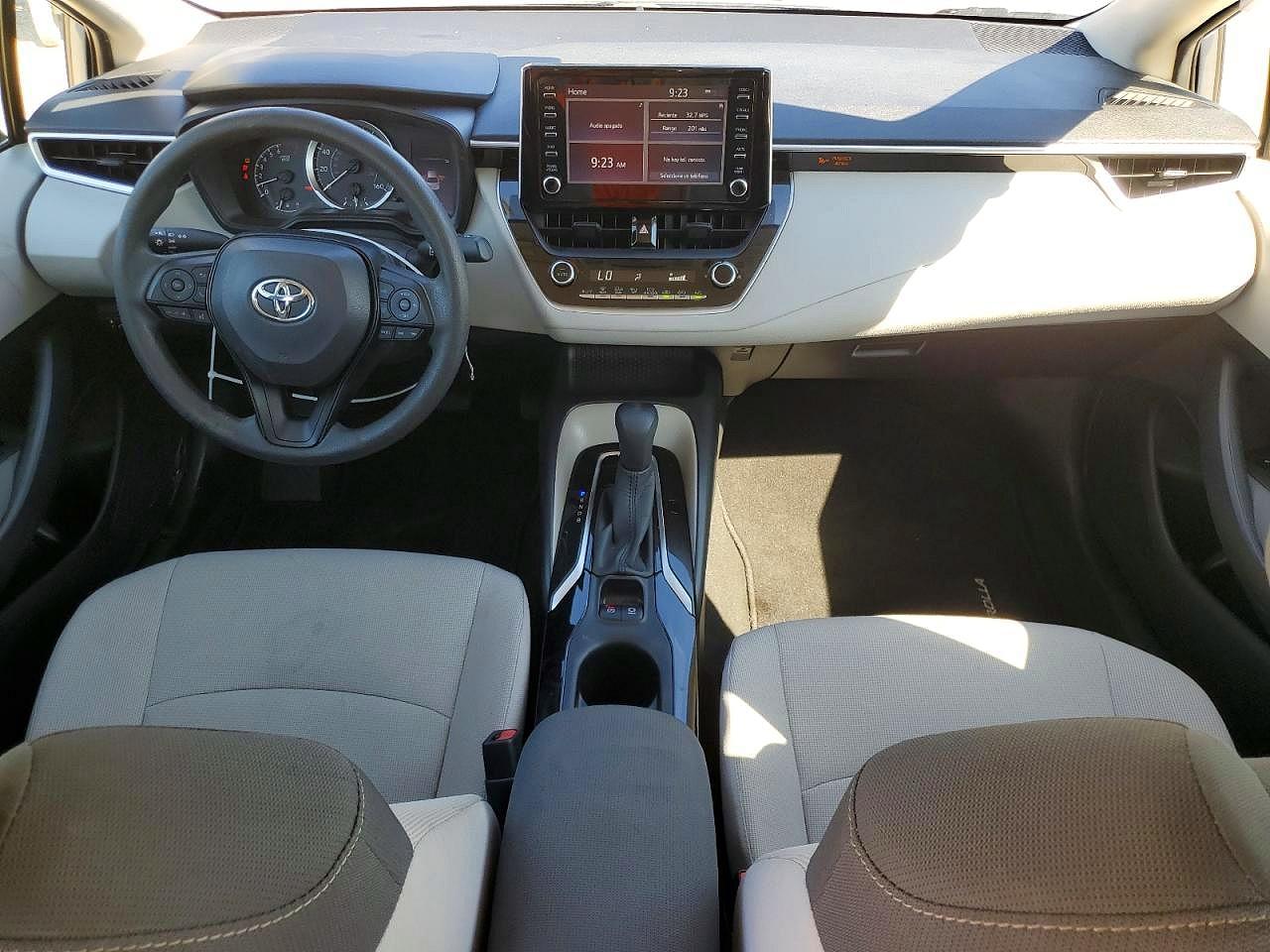 2020 TOYOTA COROLLA LE photo 15