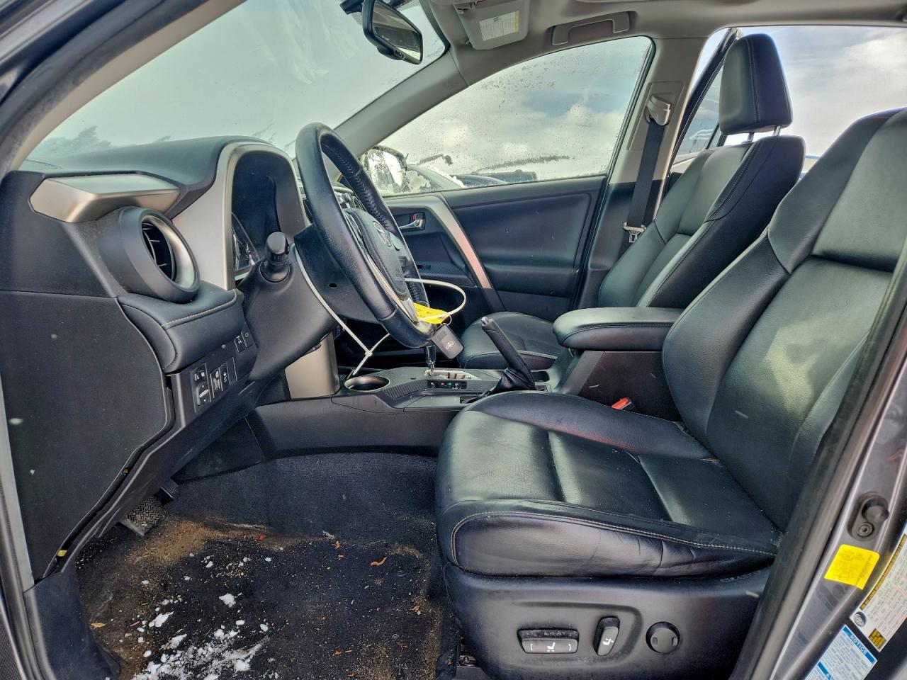 2015 TOYOTA RAV4 LIMITED photo 7