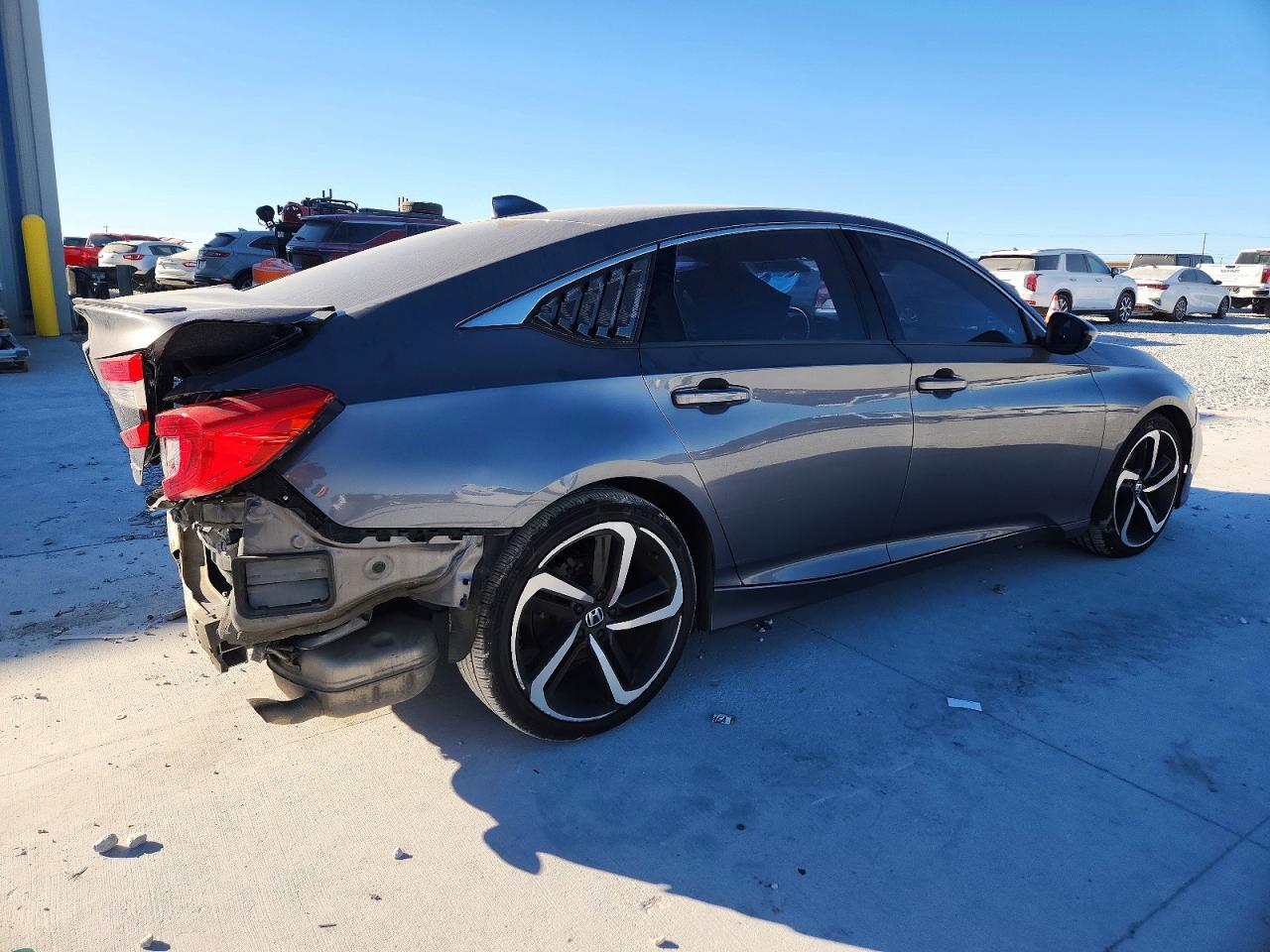 2020 HONDA ACCORD SPORT photo 3