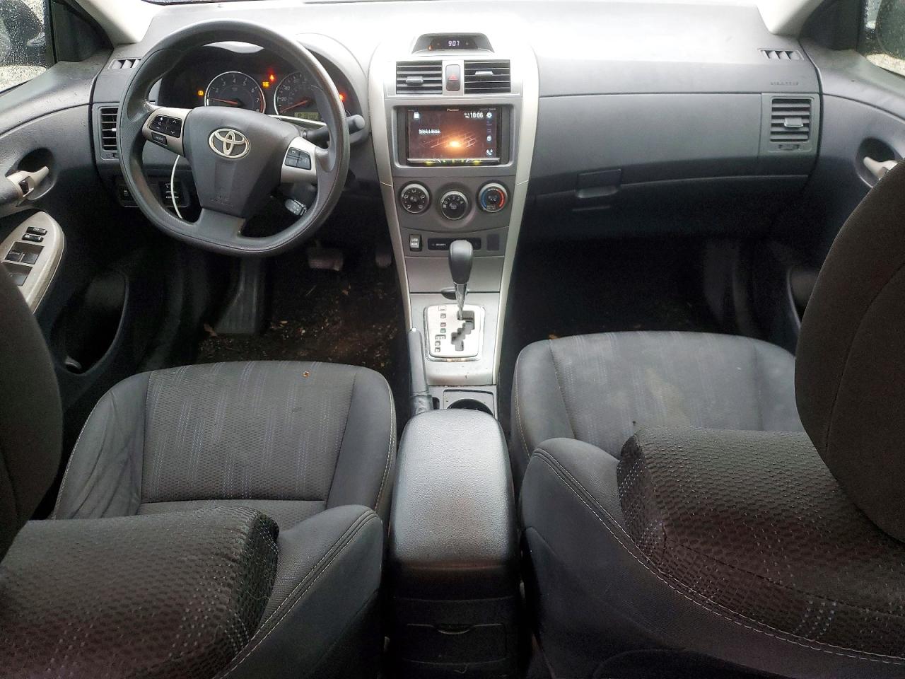 2013 TOYOTA COROLLA BASE photo 22