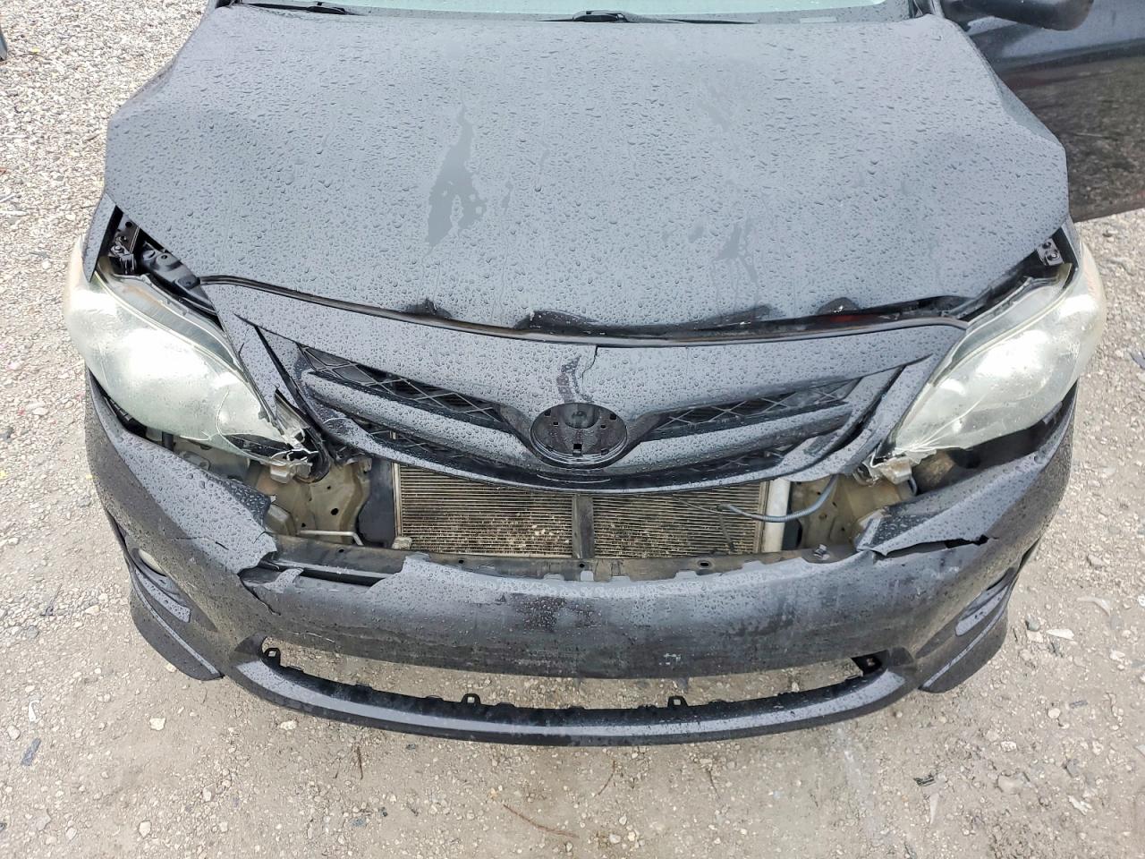 2013 TOYOTA COROLLA BASE photo 31