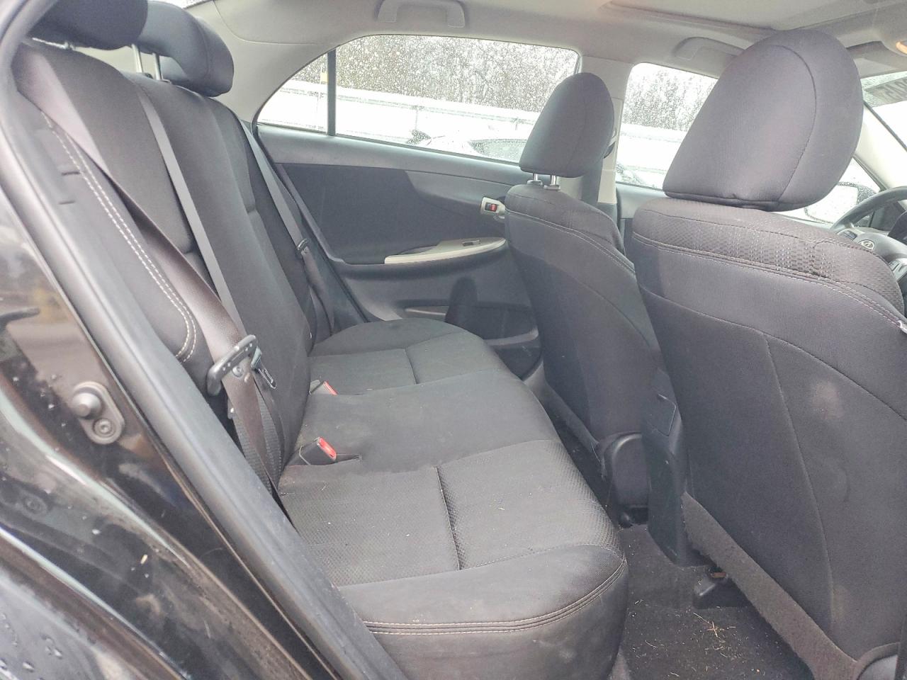 2013 TOYOTA COROLLA BASE photo 28