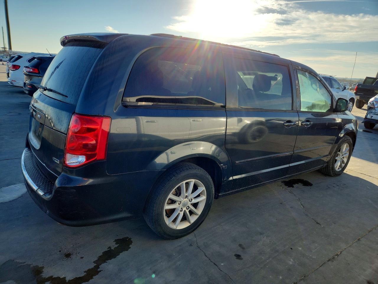 2013 DODGE GRAND CARAVAN SXT photo 9