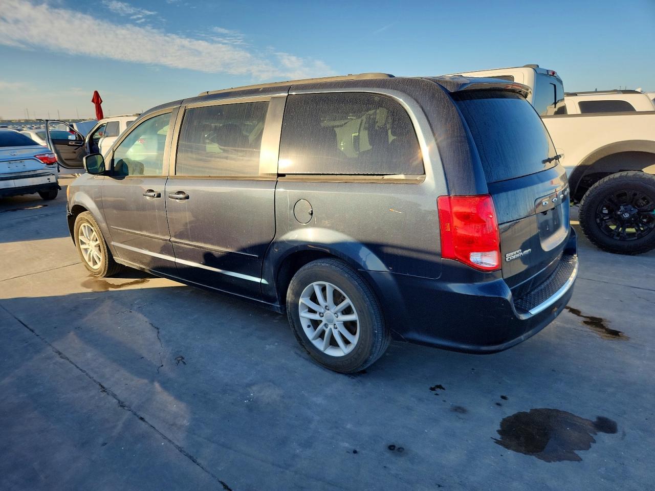 2013 DODGE GRAND CARAVAN SXT photo 5