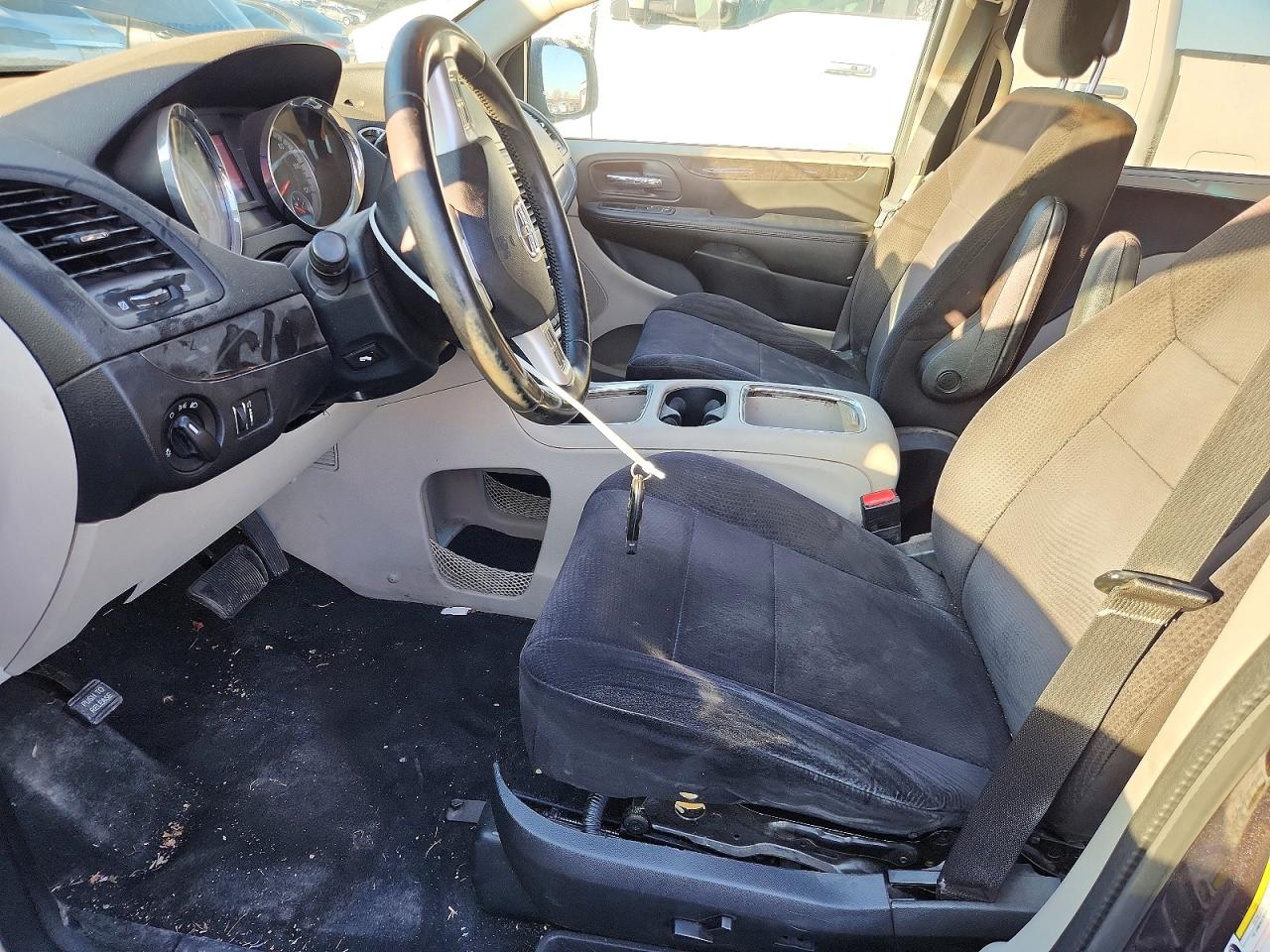 2013 DODGE GRAND CARAVAN SXT photo 25