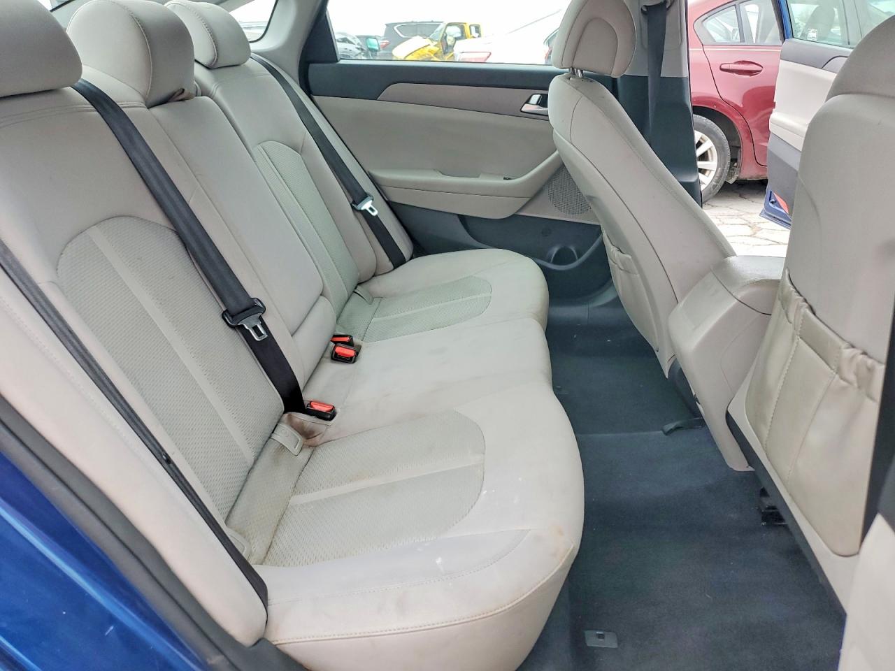 2015 HYUNDAI SONATA SE photo 31
