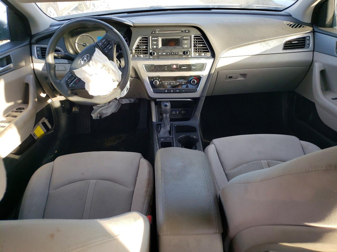 2015 HYUNDAI SONATA SE photo 22