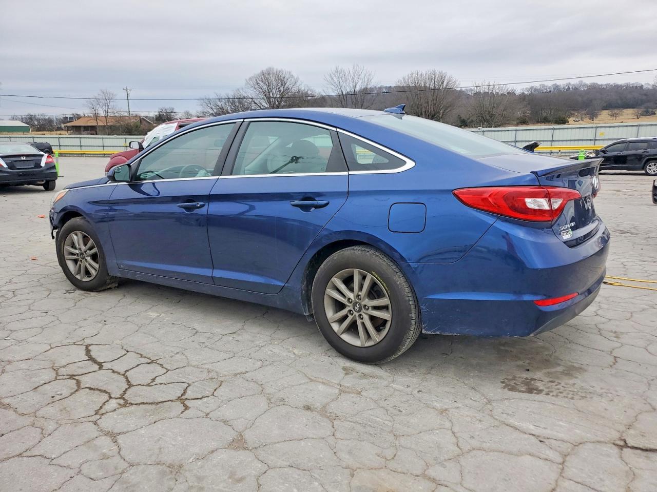 2015 HYUNDAI SONATA SE photo 4