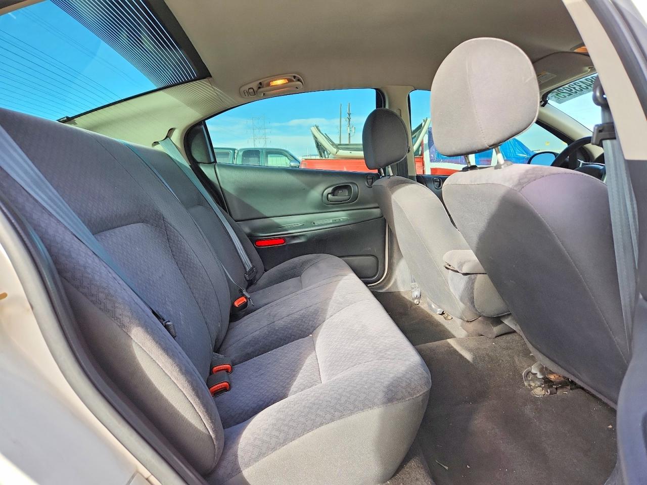 2004 DODGE INTREPID SE photo 28