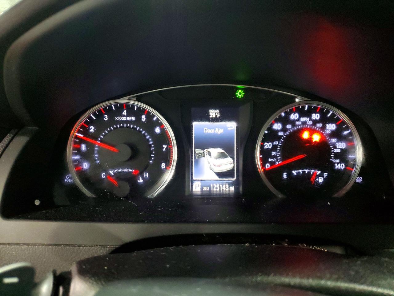 2015 TOYOTA CAMRY LE photo 9