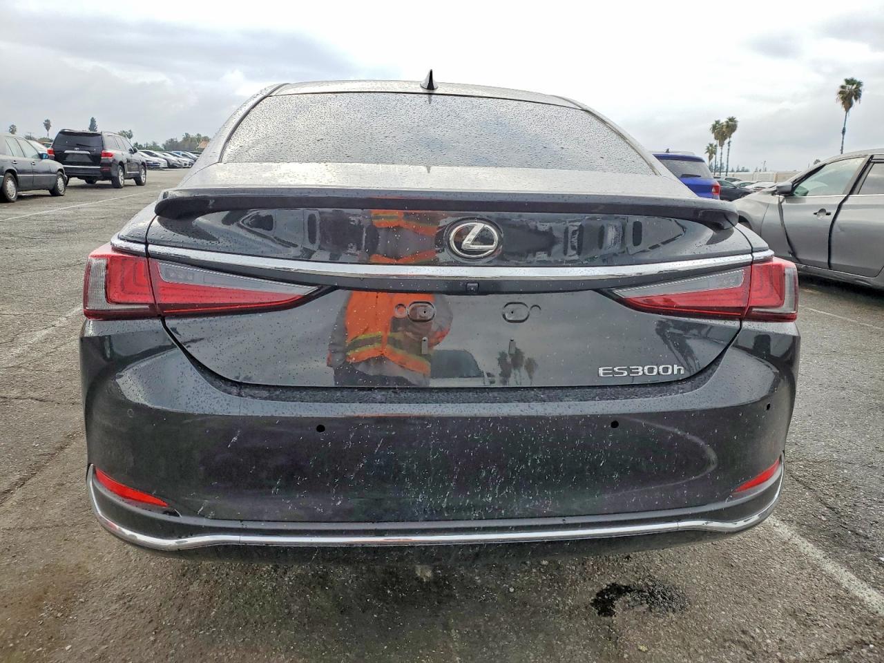 2022 LEXUS ES 300H BASE photo 16
