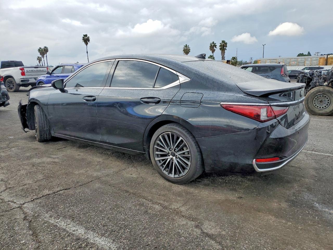 2022 LEXUS ES 300H BASE photo 4