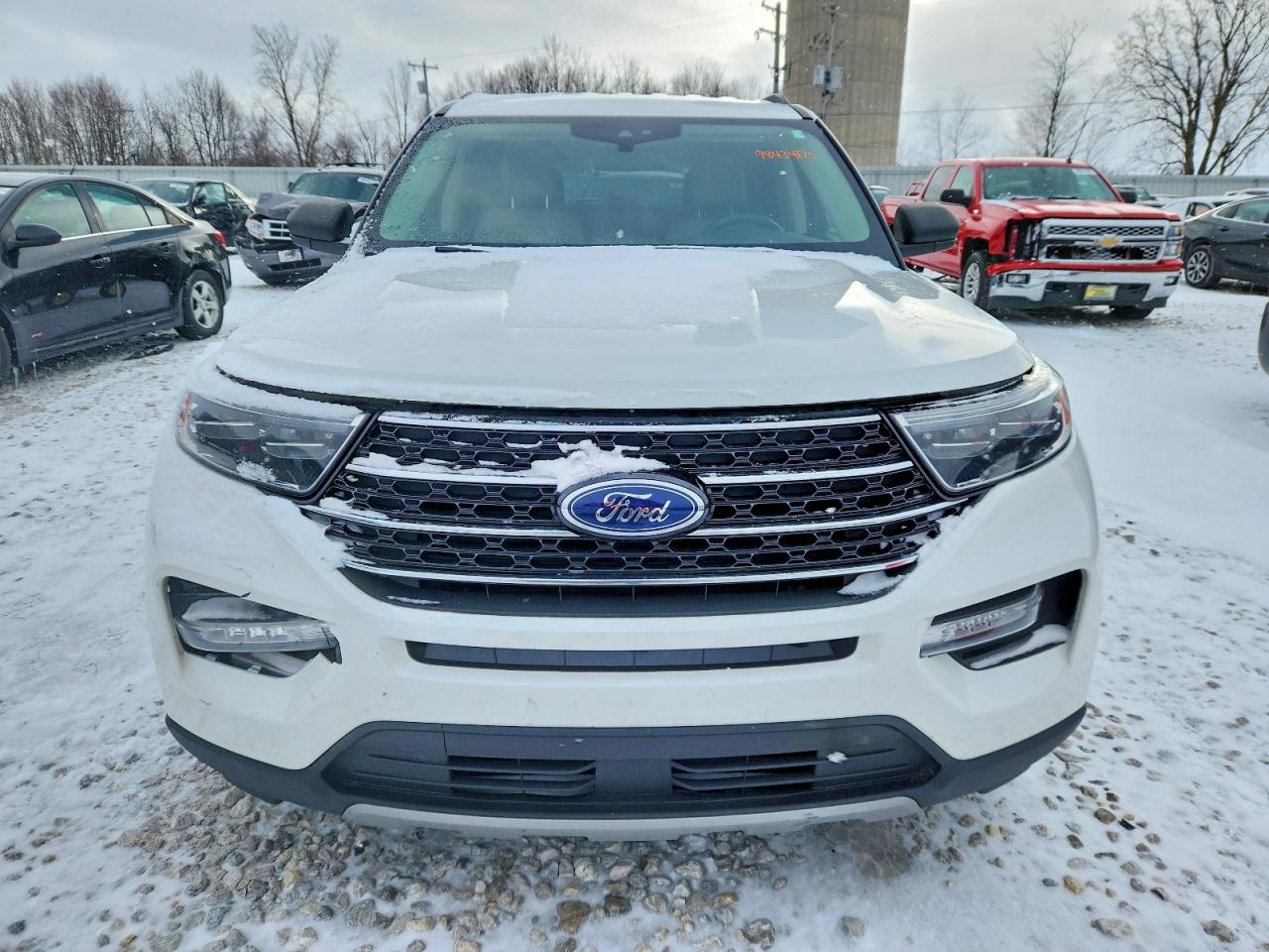 2020 FORD EXPLORER XLT photo 5