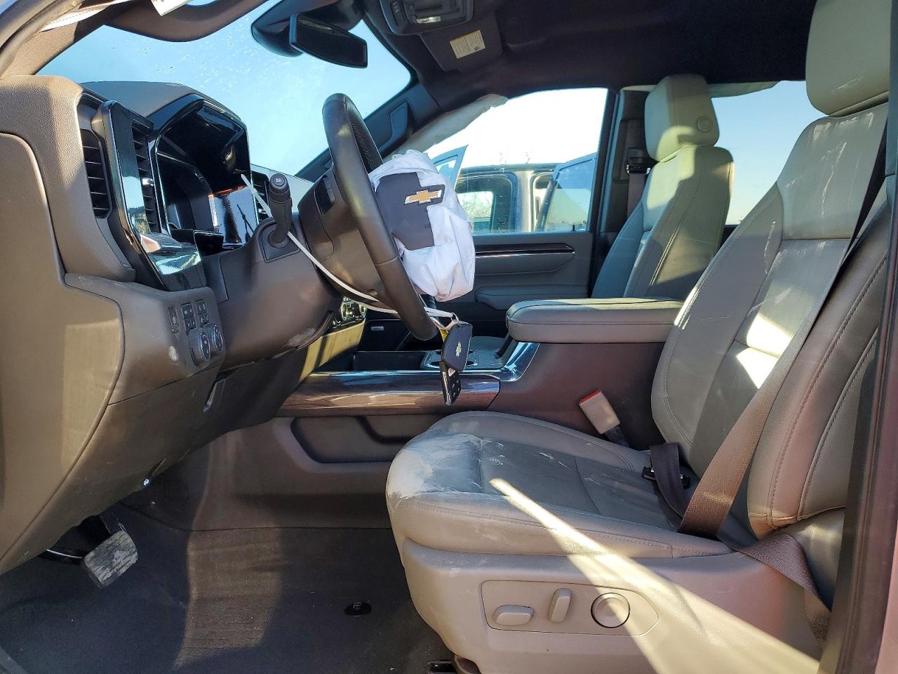 2024 CHEVROLET SILVERADO K3500 LTZ photo 7