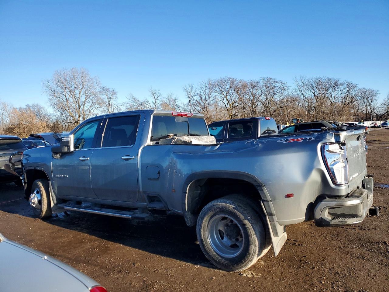 2024 CHEVROLET SILVERADO K3500 LTZ photo 2