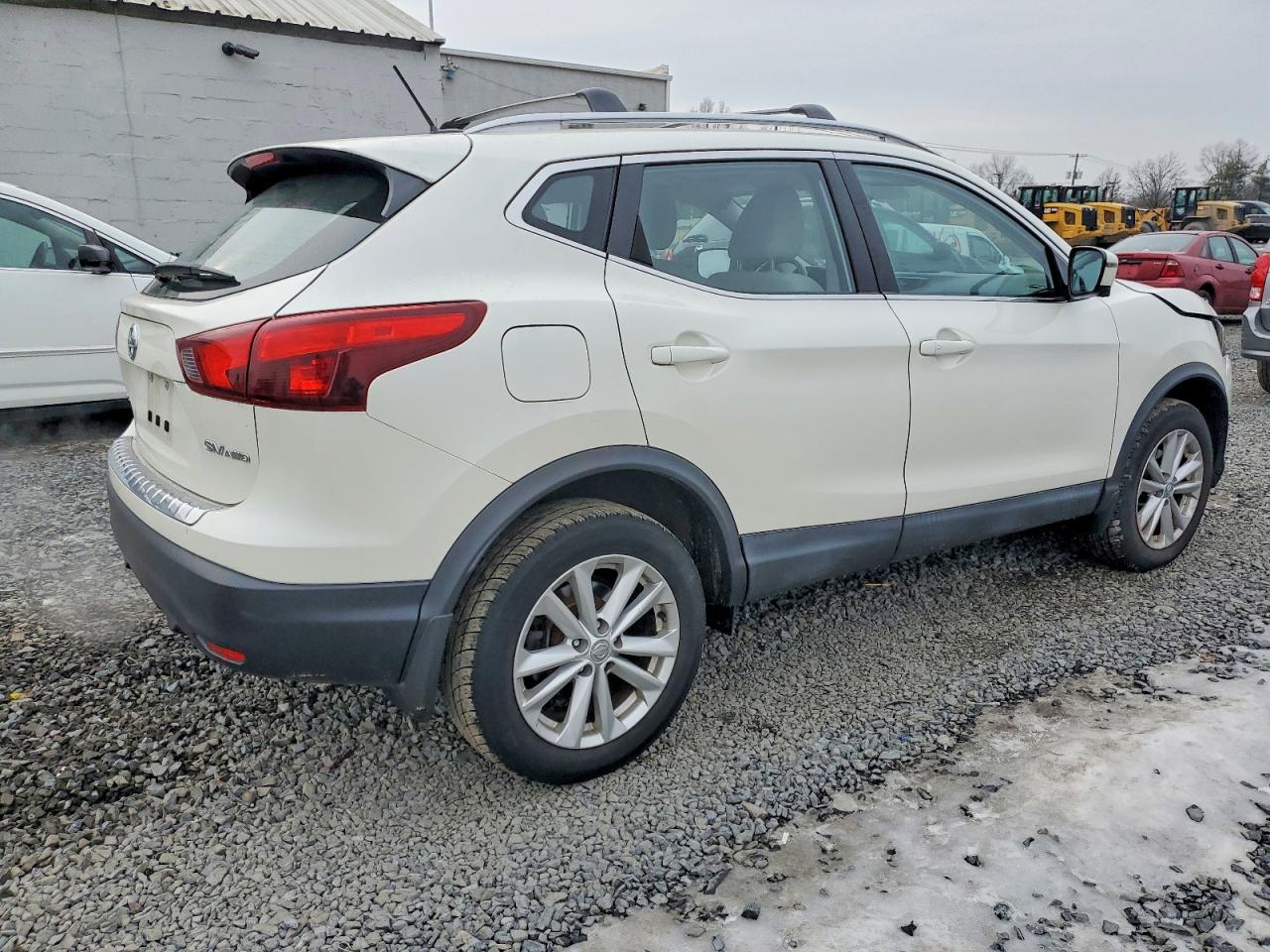 2018 NISSAN ROGUE SPORT SV photo 3