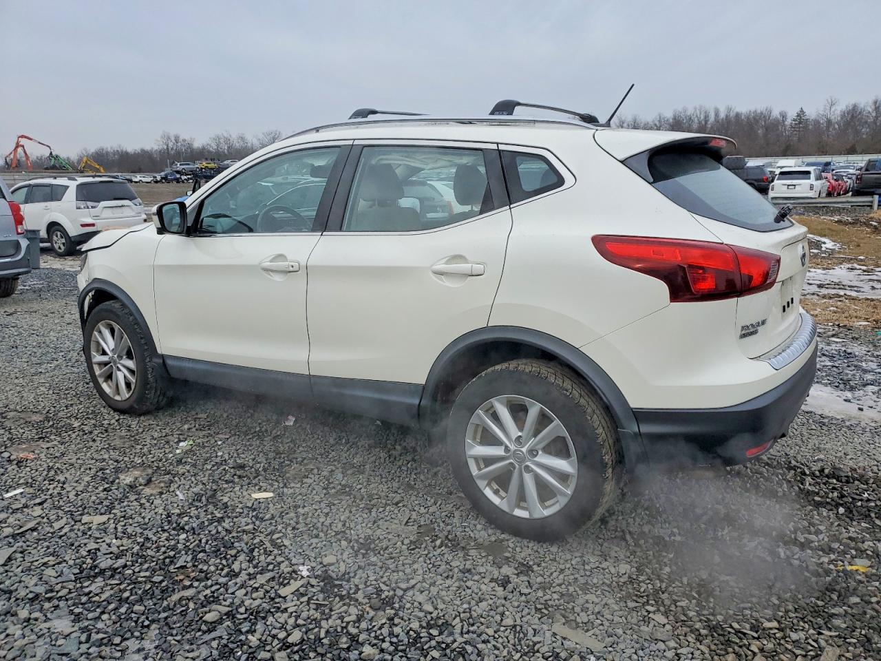 2018 NISSAN ROGUE SPORT SV photo 2
