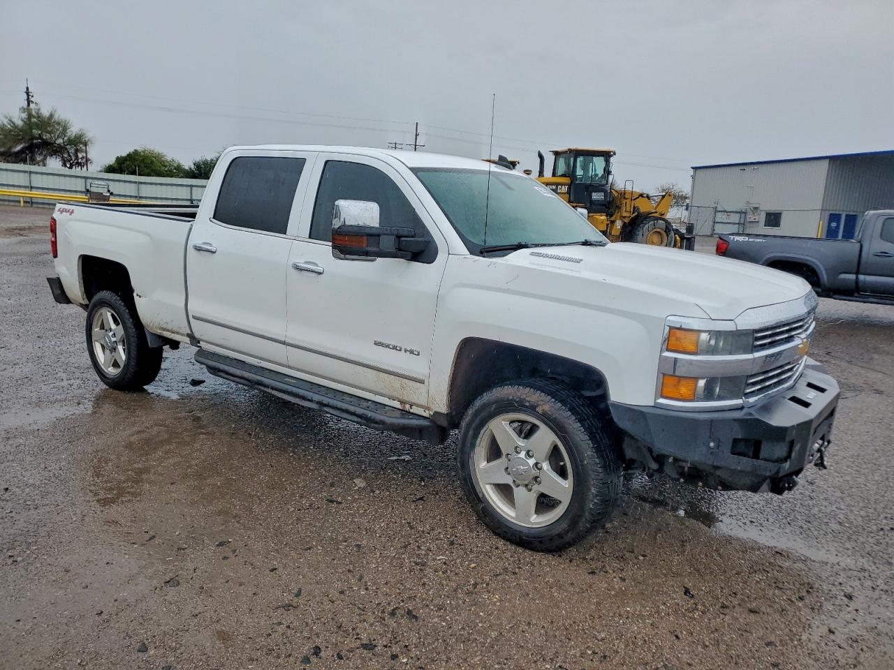 2015 CHEVROLET SILVERADO K2500 HEAVY DUTY LTZ photo 4