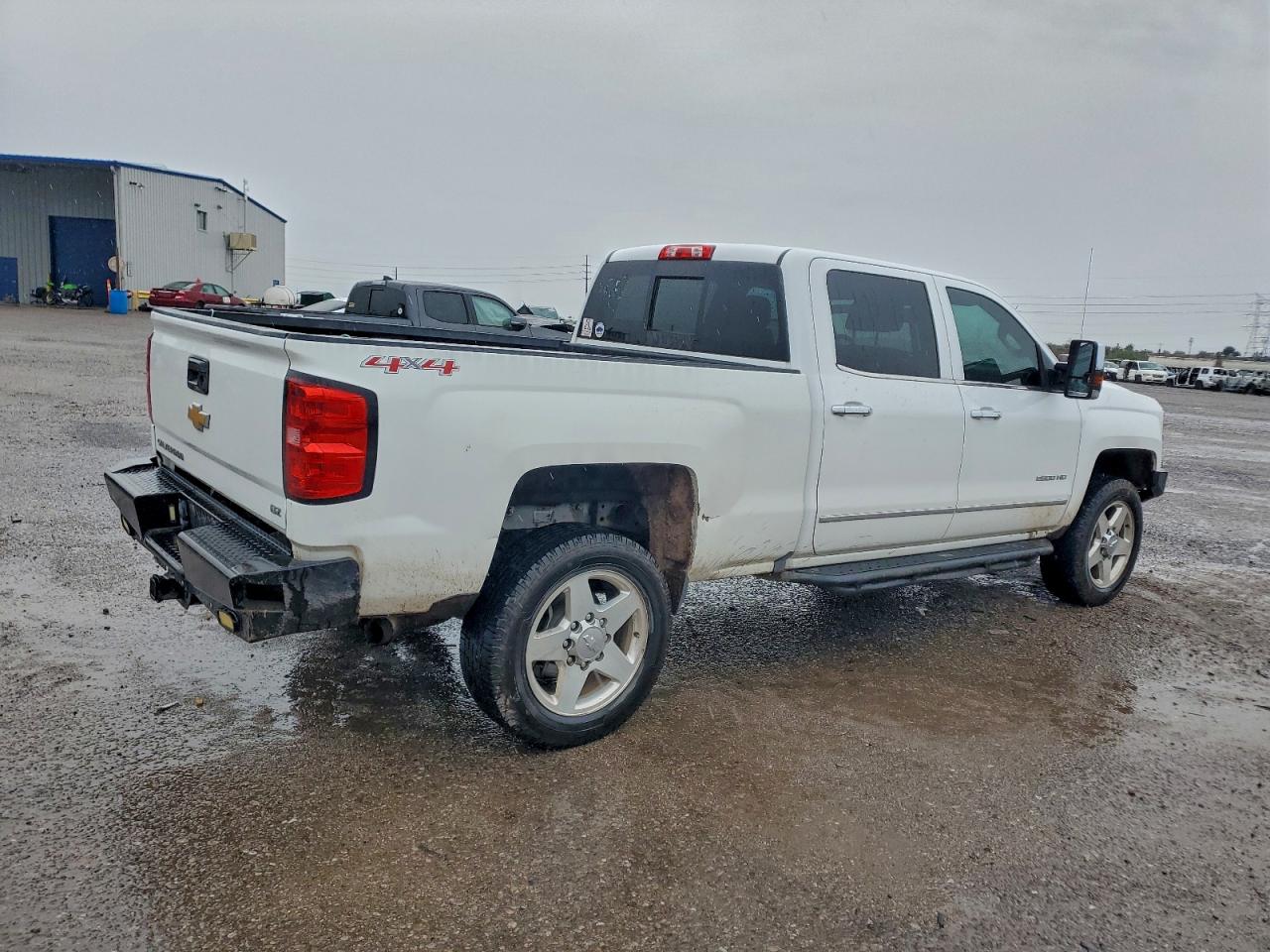 2015 CHEVROLET SILVERADO K2500 HEAVY DUTY LTZ photo 3