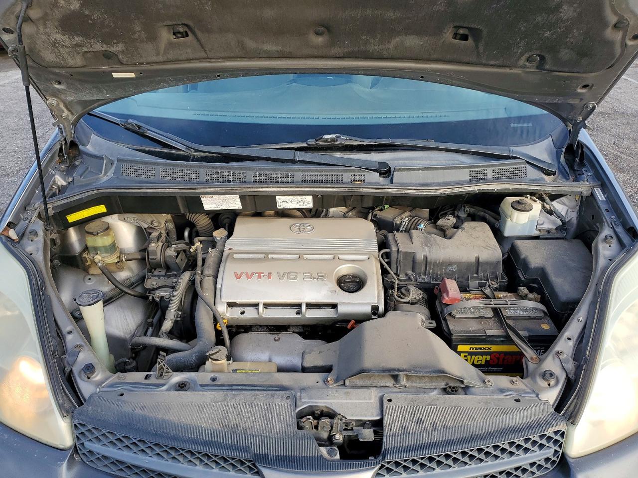 2004 TOYOTA SIENNA CE photo 12