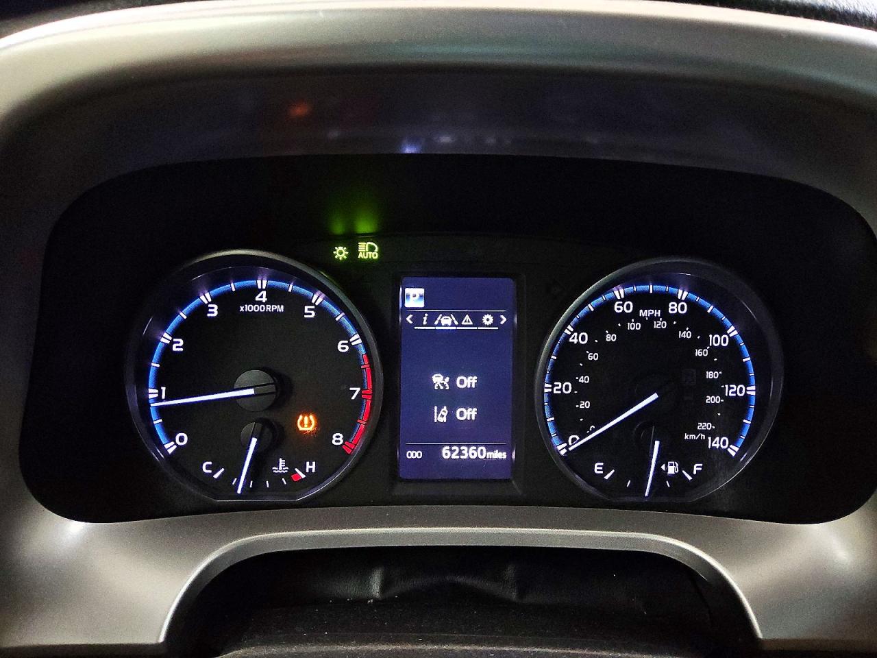 2018 TOYOTA RAV4 LE photo 9