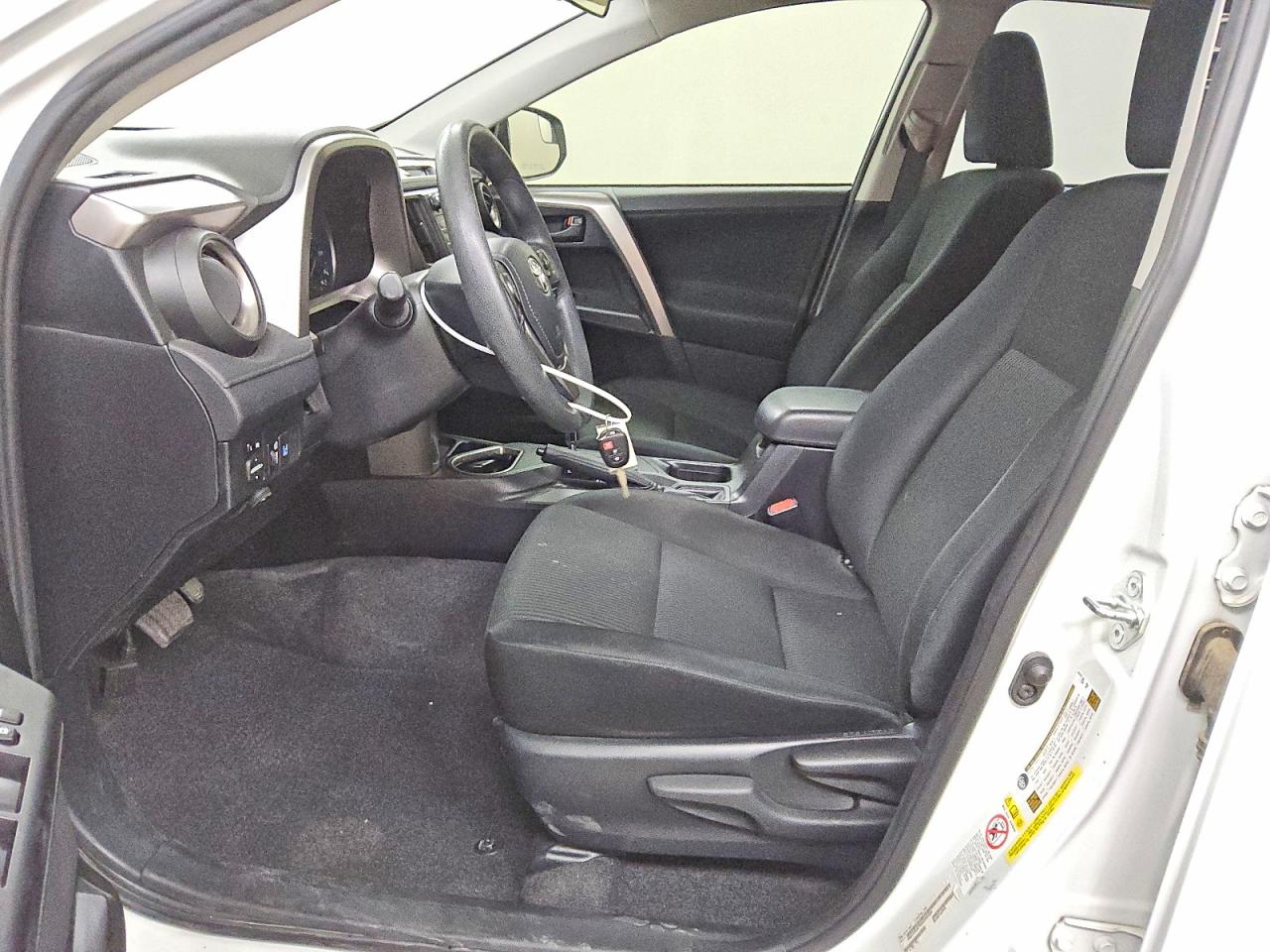 2018 TOYOTA RAV4 LE photo 7