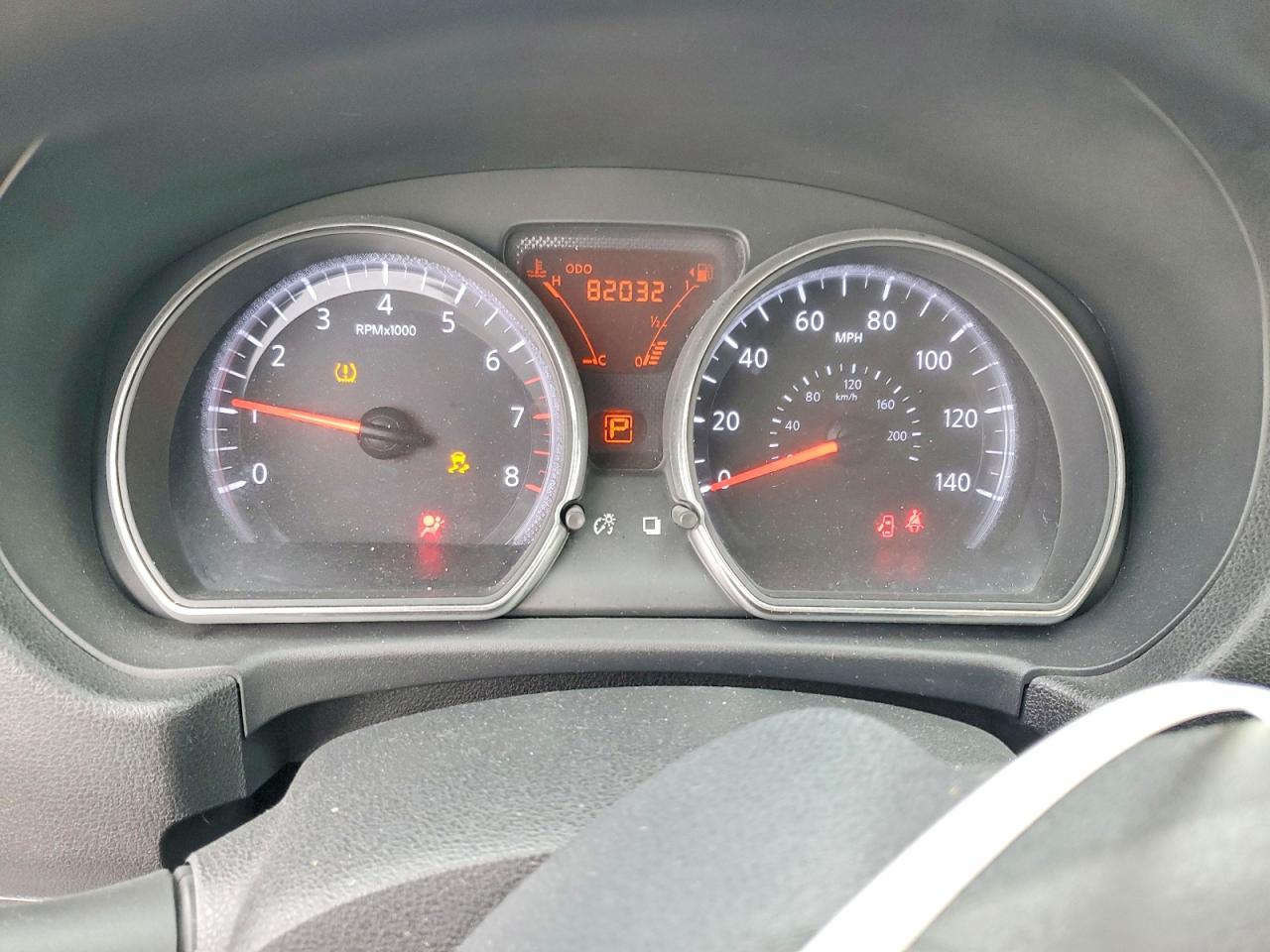 2012 NISSAN VERSA S photo 9