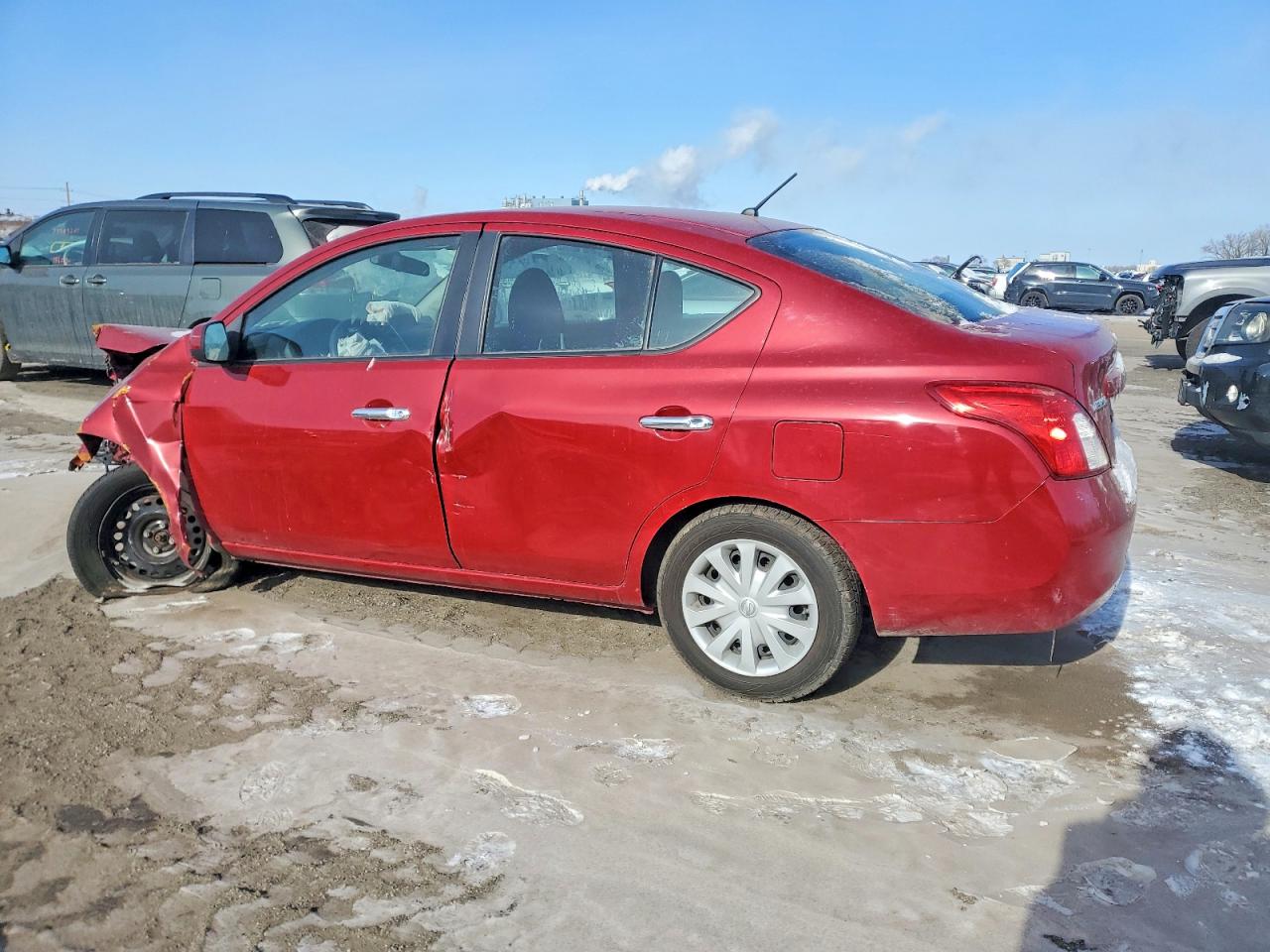 2012 NISSAN VERSA S photo 2