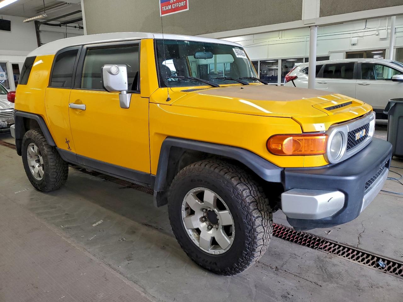 2007 TOYOTA FJ CRUISER photo 4
