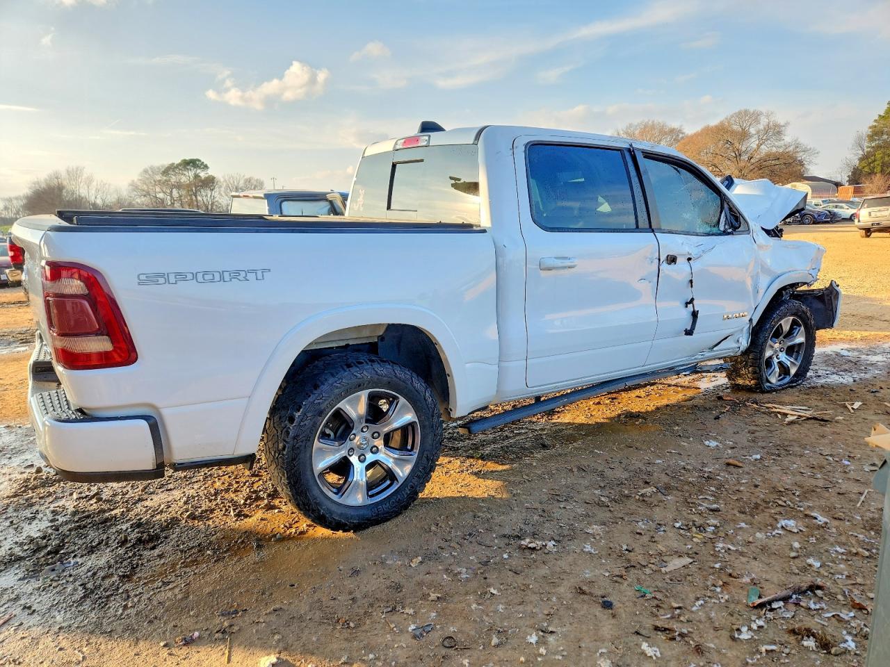 2021 RAM 1500 LARAMIE photo 3