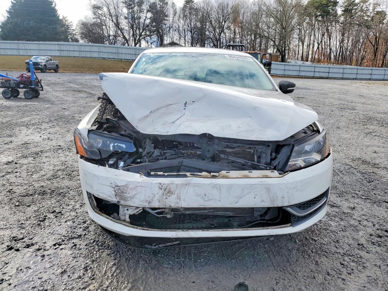 2015 VOLKSWAGEN PASSAT SE photo 17