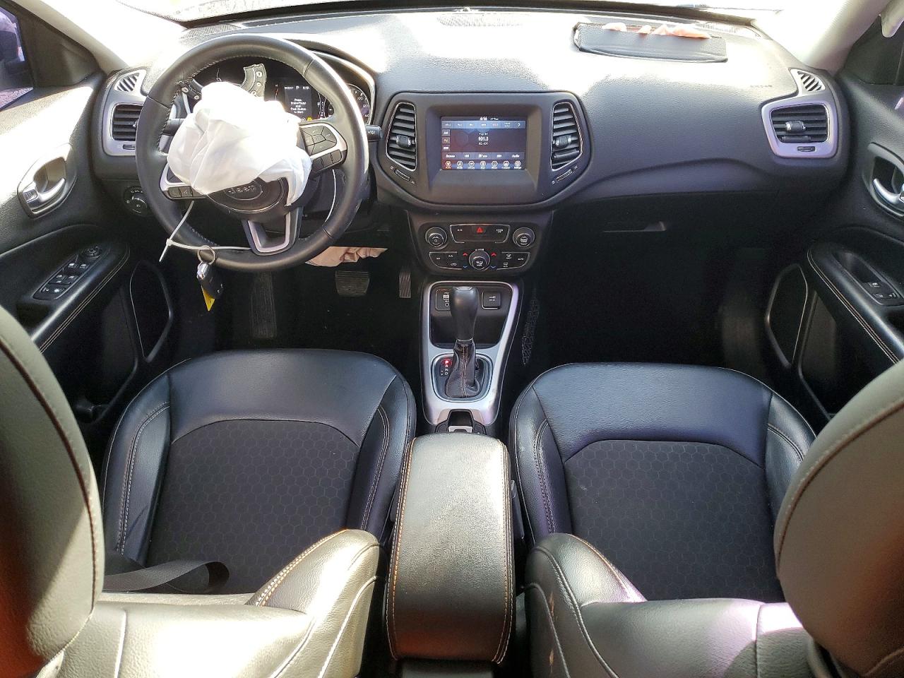 2019 JEEP COMPASS LATITUDE photo 8