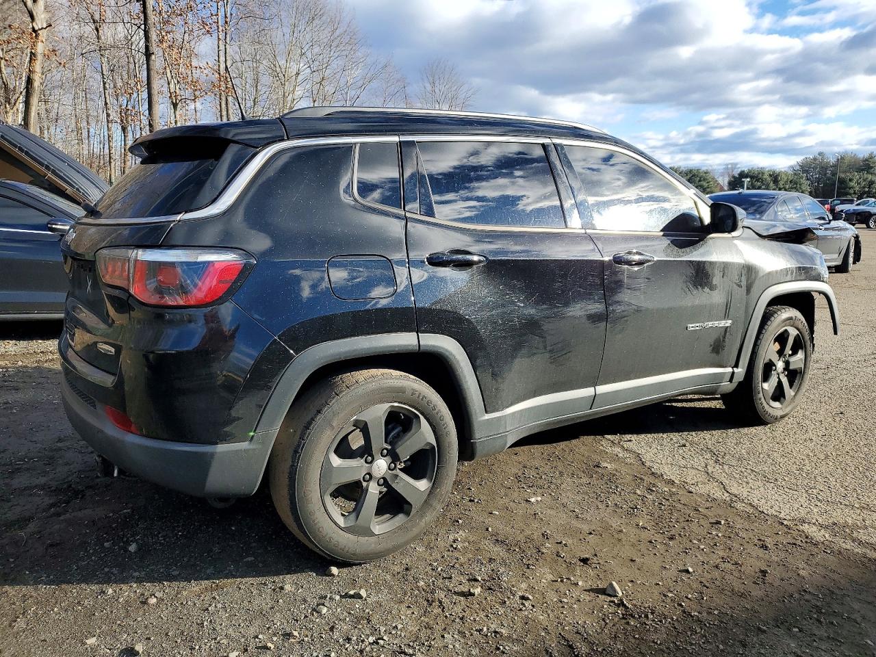 2019 JEEP COMPASS LATITUDE photo 3