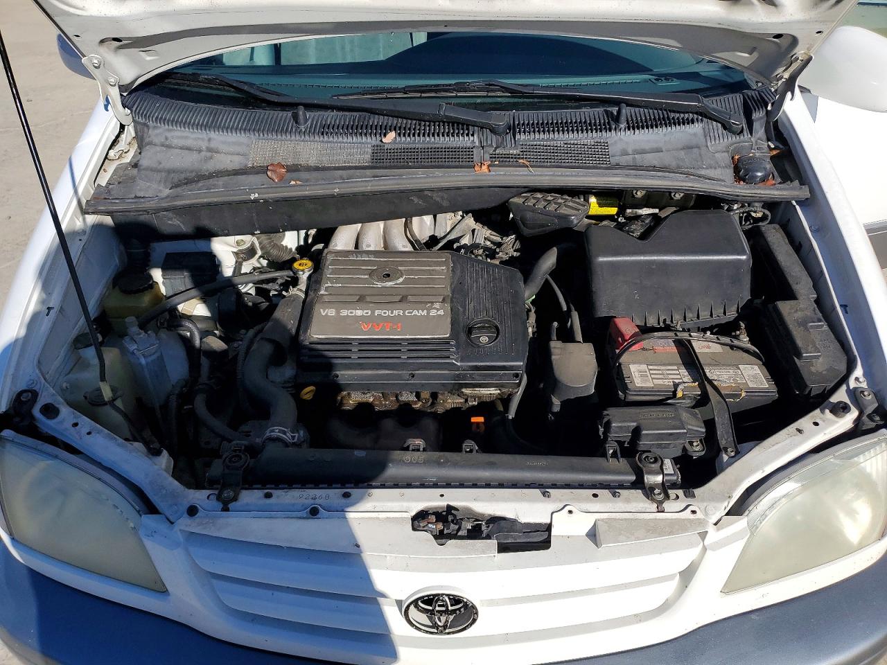 2001 TOYOTA SIENNA LE photo 12