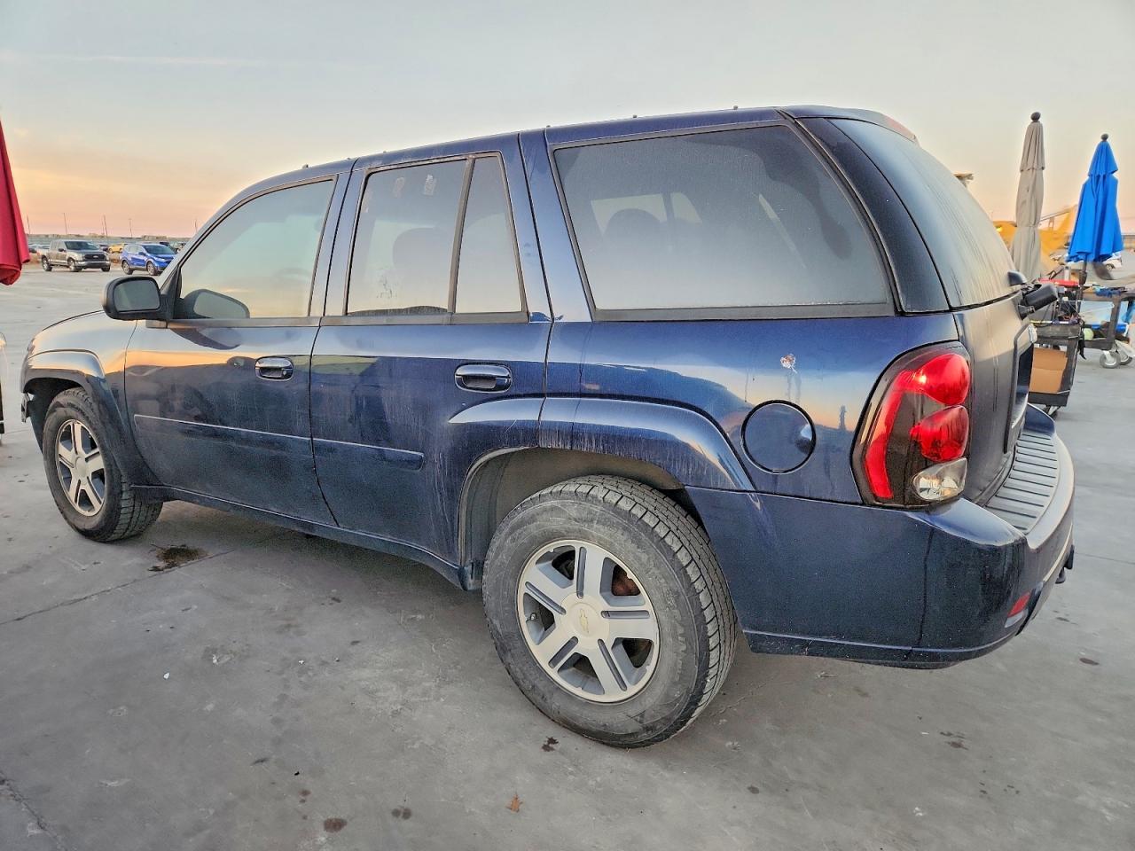 2008 CHEVROLET TRAILBLAZER LS photo 3