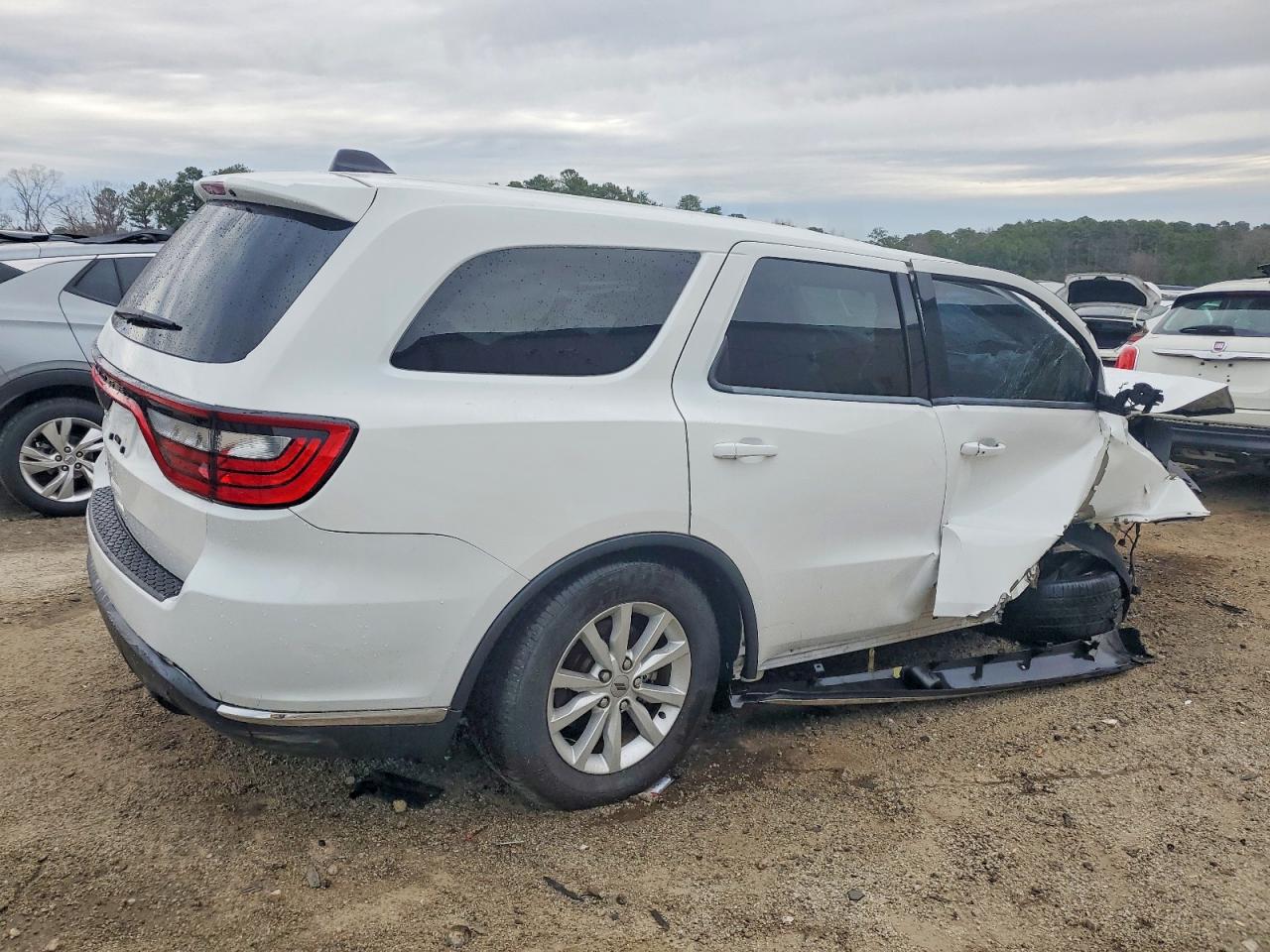 2019 DODGE DURANGO SXT photo 3
