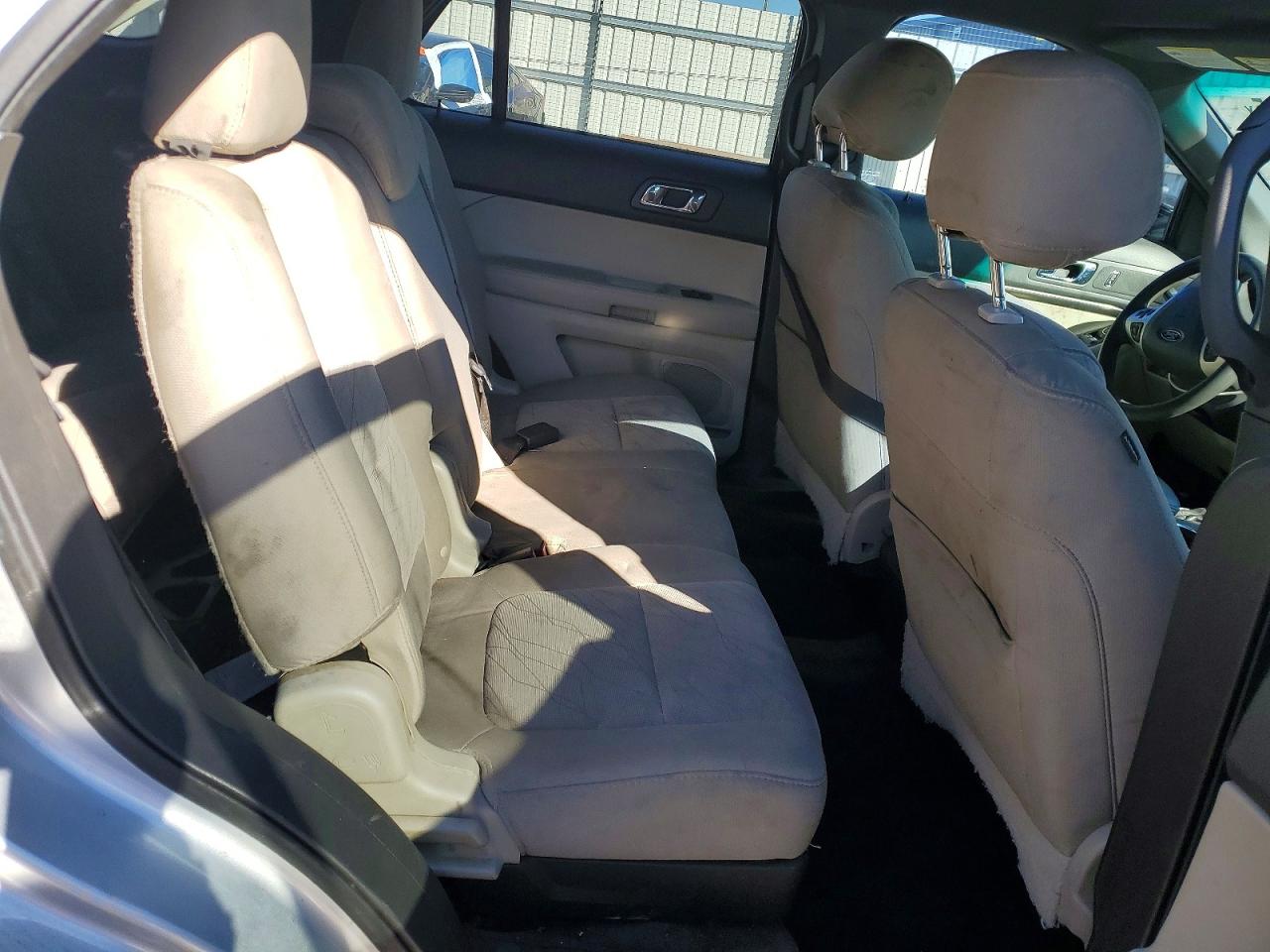 2015 FORD EXPLORER photo 11