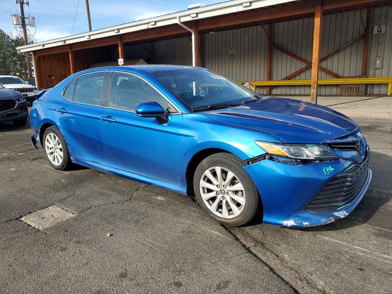 2019 TOYOTA CAMRY L photo 4