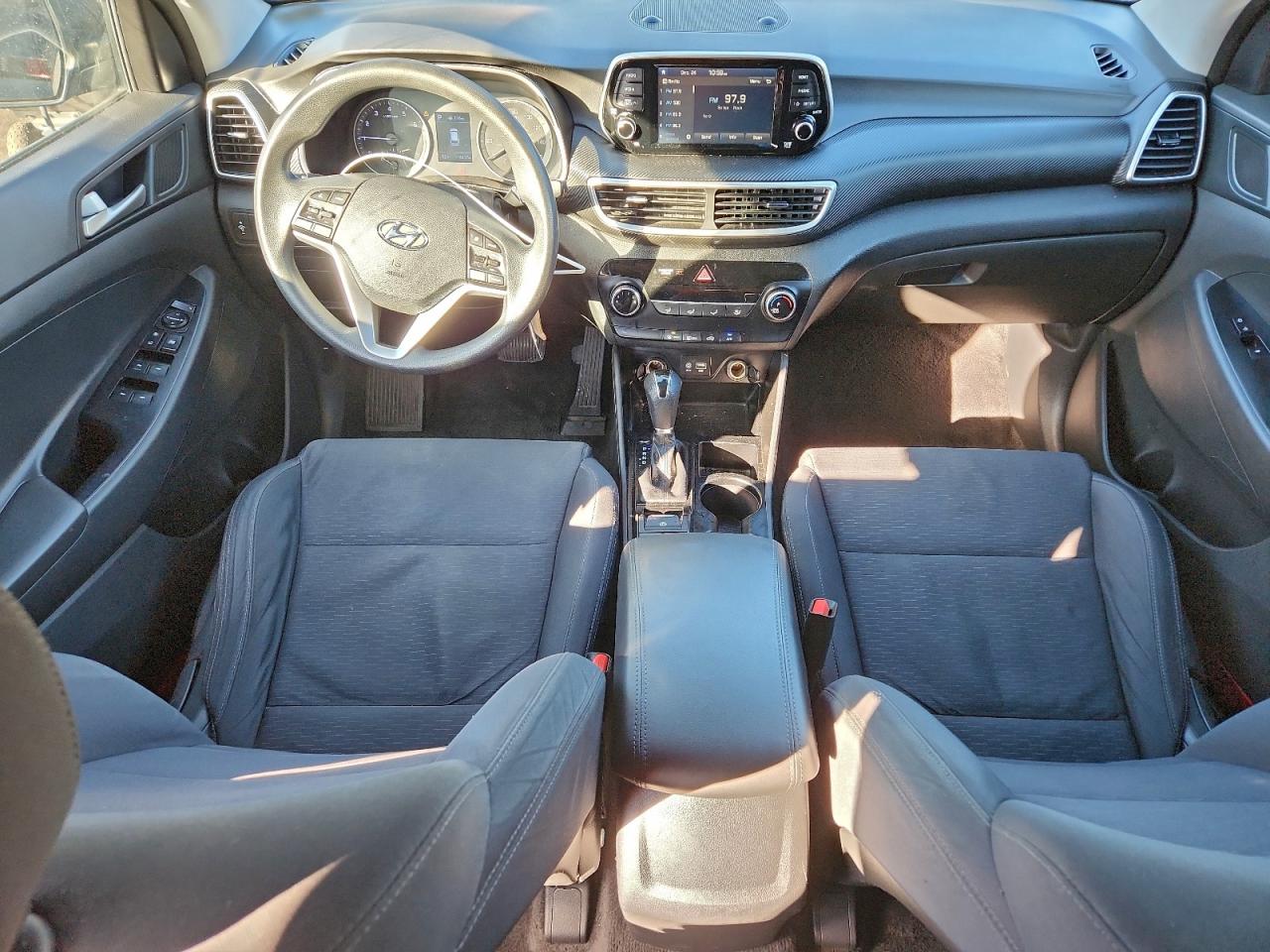 2020 HYUNDAI TUCSON SE photo 8