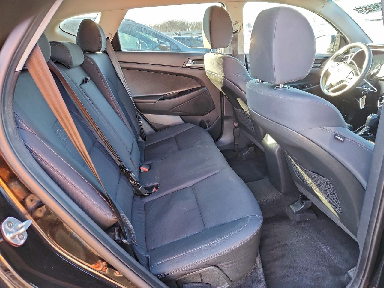 2020 HYUNDAI TUCSON SE photo 11