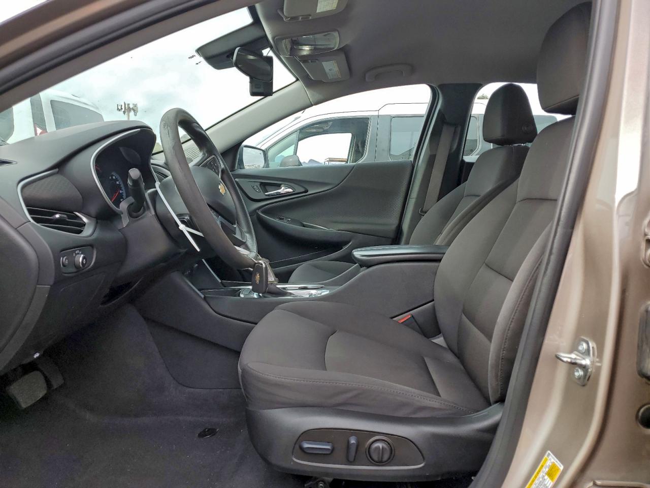 2023 CHEVROLET MALIBU LT photo 7