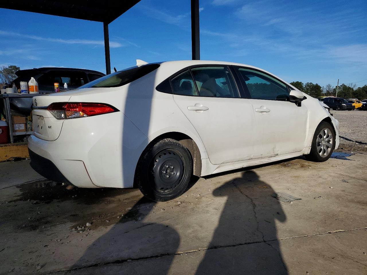 2024 TOYOTA COROLLA LE photo 3