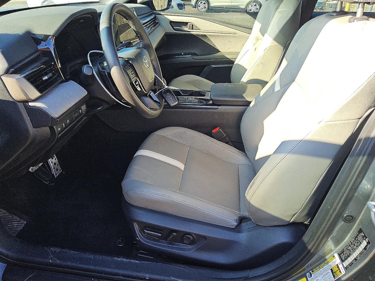 2025 TOYOTA CAMRY XSE photo 7