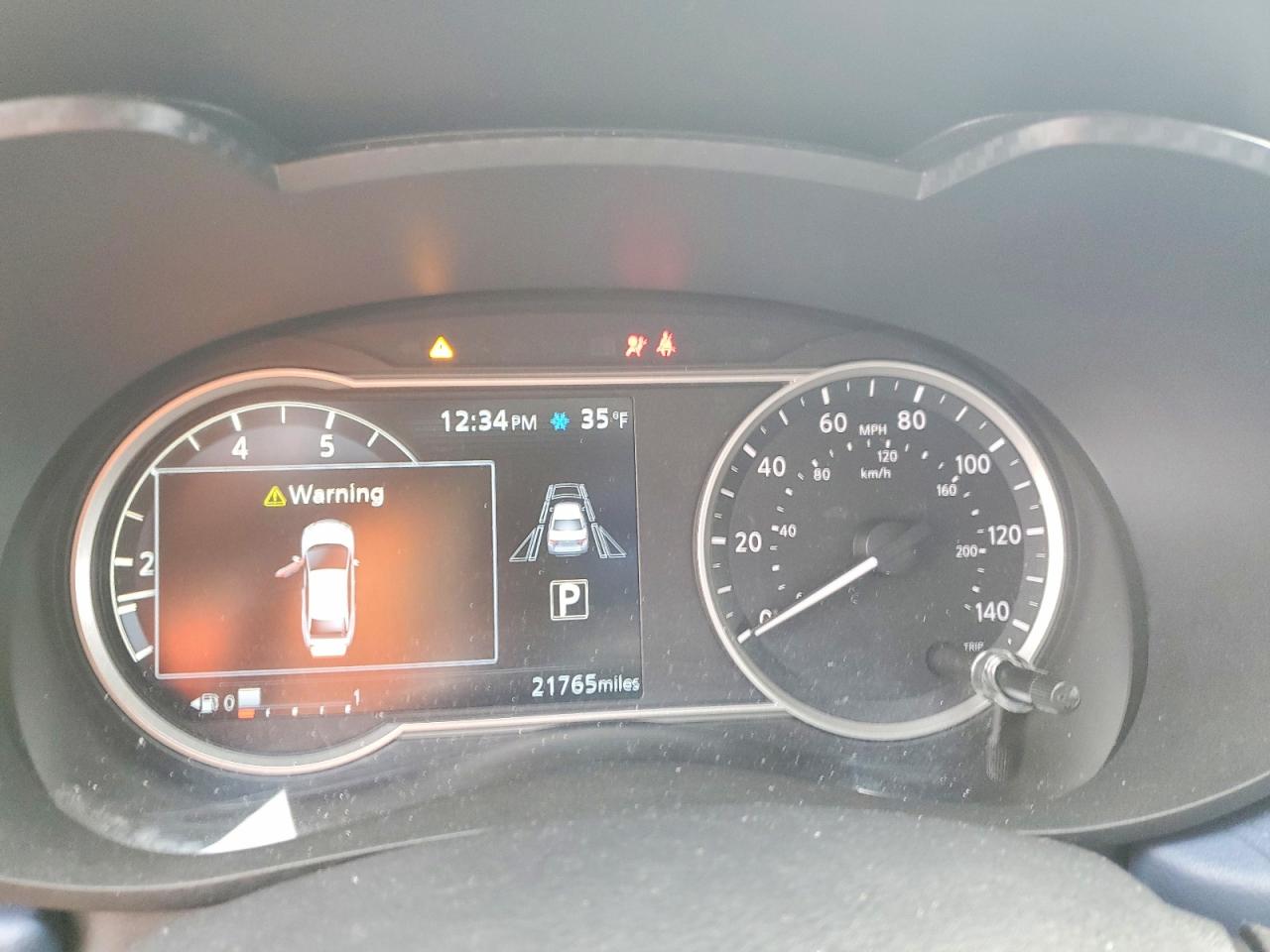 2025 NISSAN VERSA SV photo 9