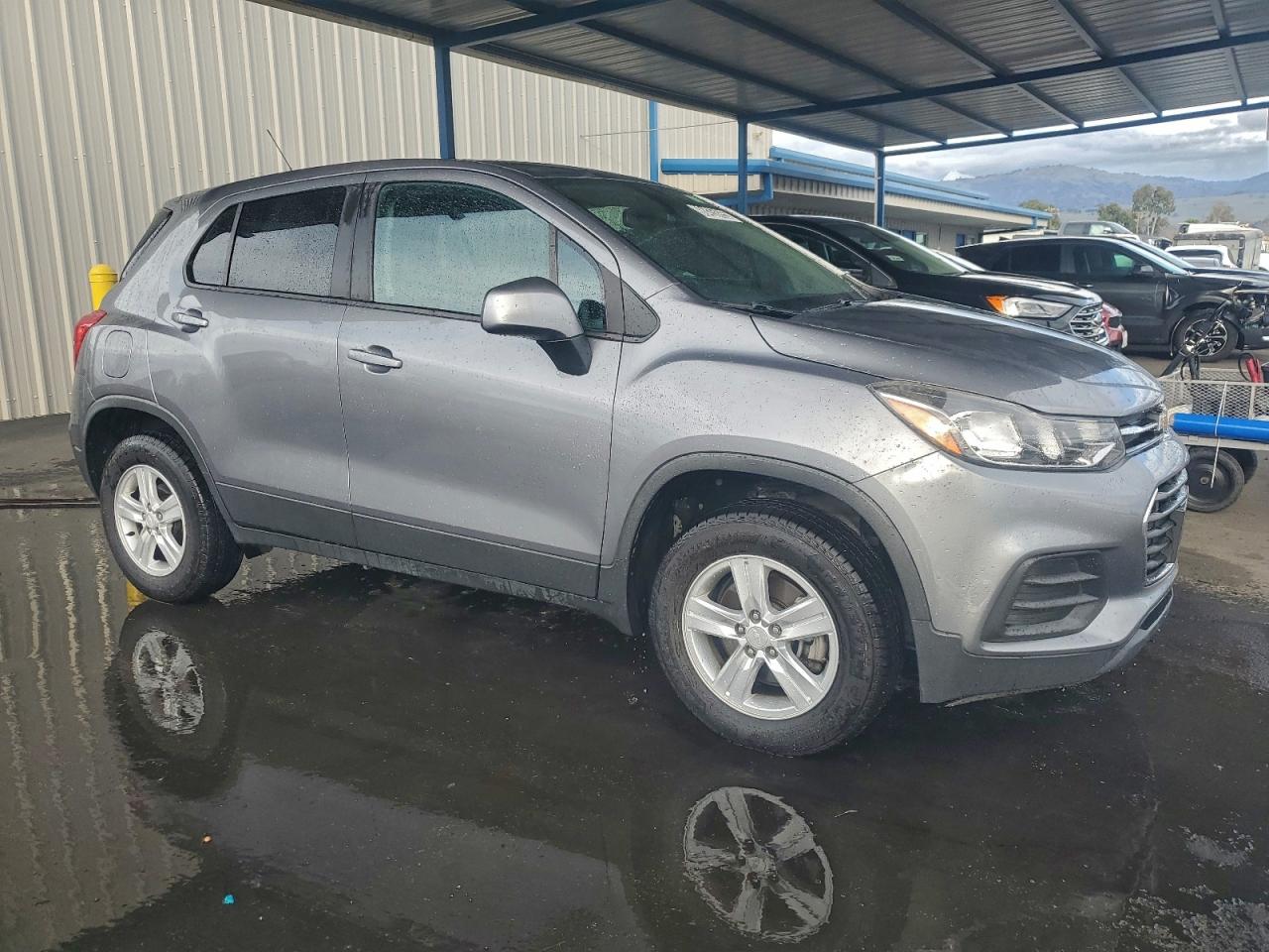 2020 CHEVROLET TRAX LS photo 4